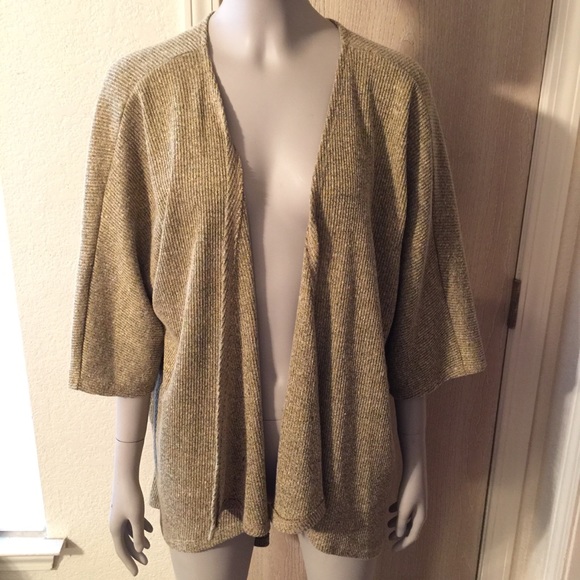 LuLaRoe Sweaters - 💝🆕LuluRoe Lindsay💝